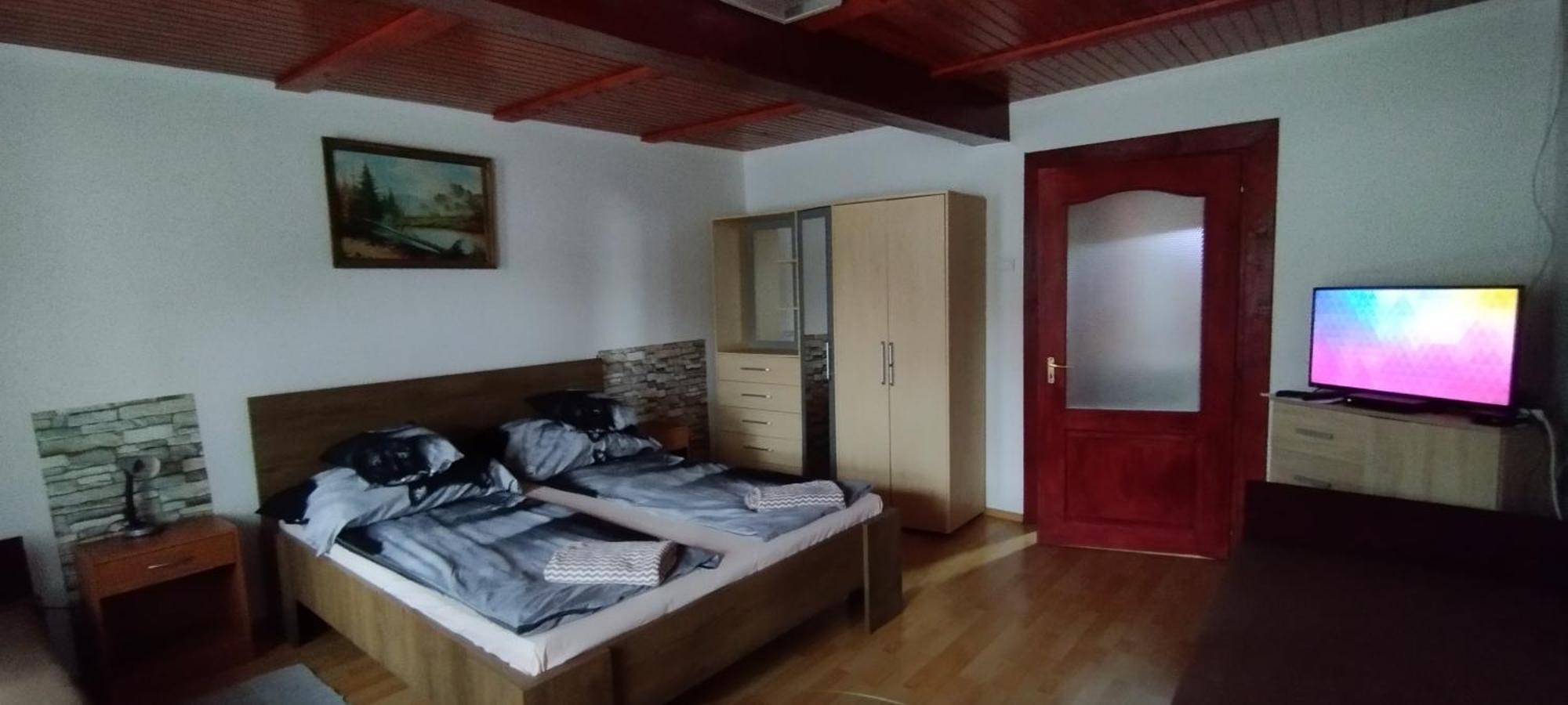 Poroszló Rakoczi Vendeghaz 아파트 객실 사진